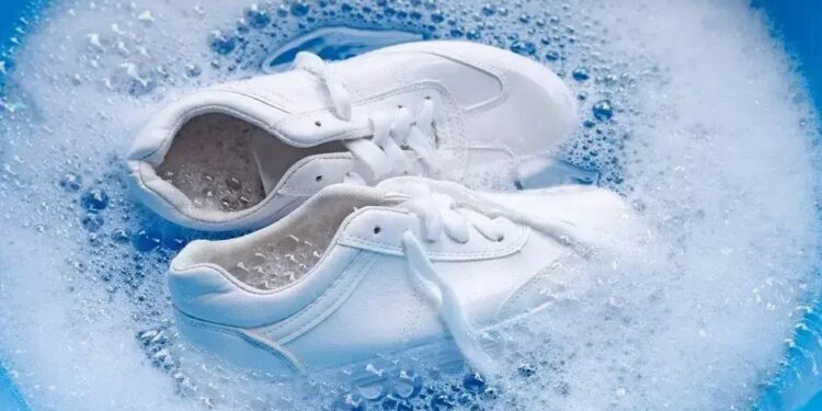 Como tirar chulé do sapato com sal: Guia fácil e eficaz