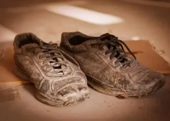 Chega de Chulé! Guia Completo para Eliminar o Mau Cheiro dos Sapatos