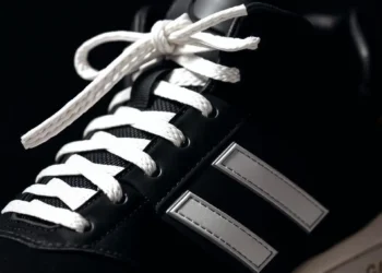 Jordan Flight Court: Estilo Preto e Branco para 2024