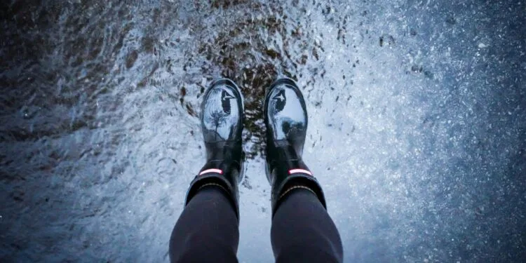 Bota de Chuva (Galocha): Como Escolher, Tipos e Cuidados Para Durar Anos